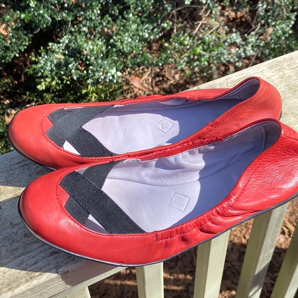 Johnston and Murphy leather sling front ballet flats, NEW